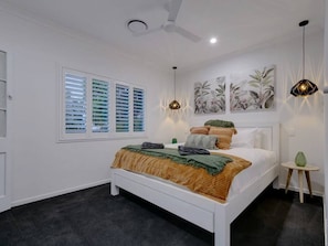 3 chambres, bureau, fer et planche à repasser, Wi-Fi gratuit