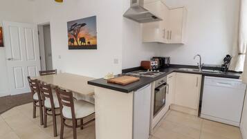 Cottage | Interior
