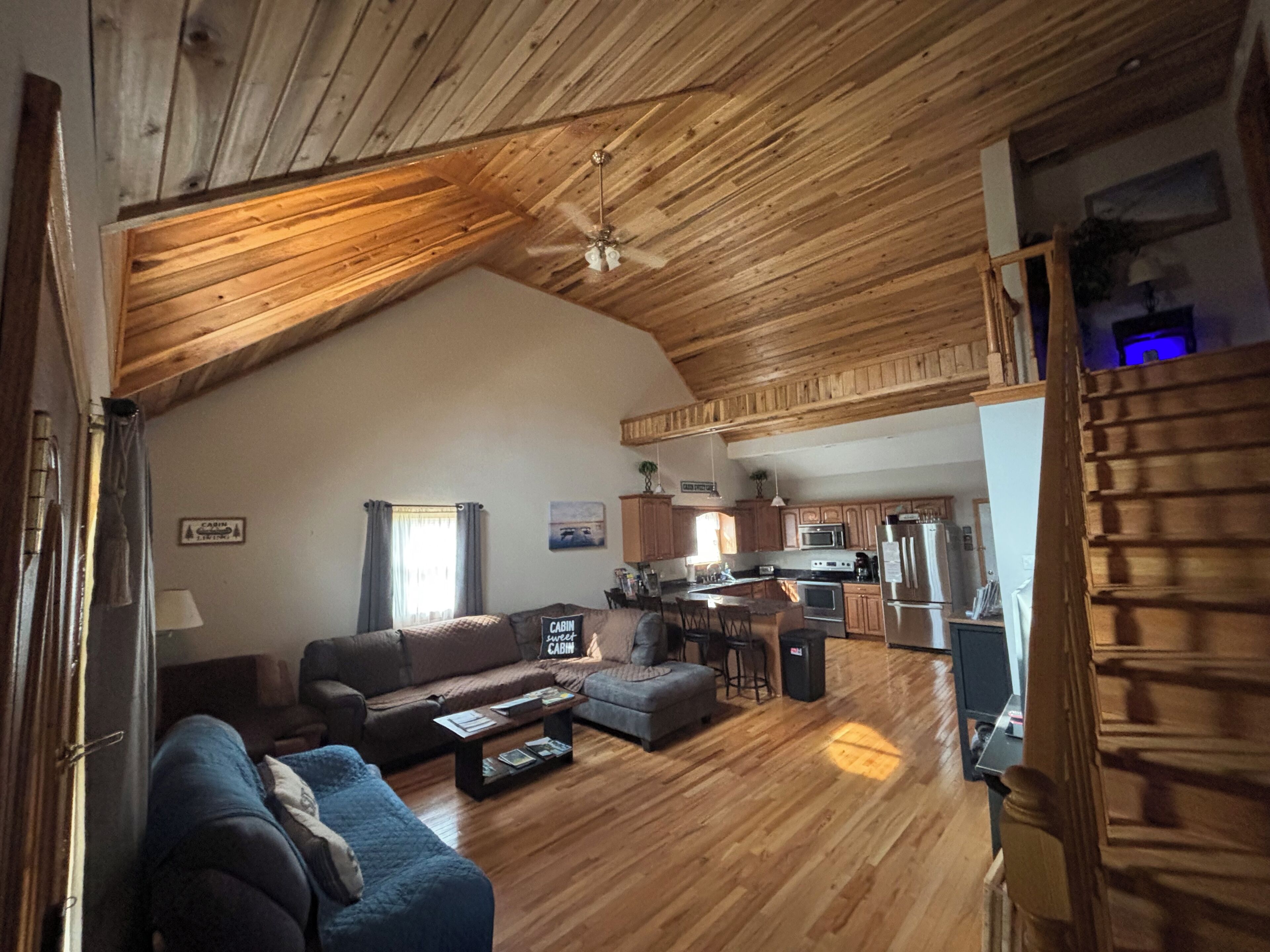 Smart-TV og stereoanlegg