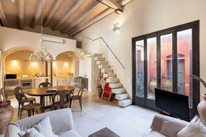 Flat-screen TV - Dammuso Neas Noto - Two Bedroom House, Sleeps 4 (Noto)