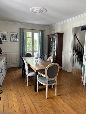 Dining - Belle Maison Familiale de 169 m² Avec Jardin aux Portes de Paris (chatillon)
