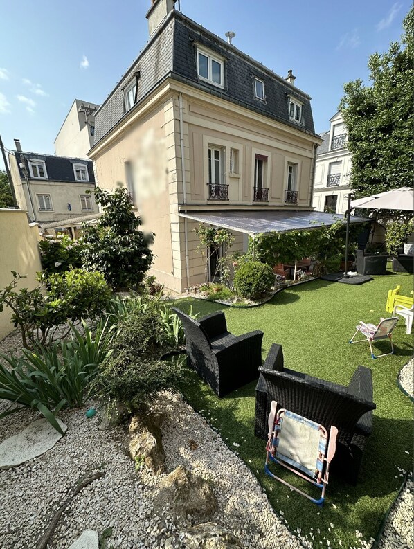 Property grounds - Belle Maison Familiale de 169 m² Avec Jardin aux Portes de Paris (chatillon)