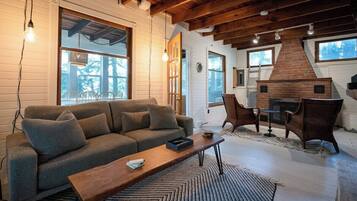 TV connectée, cheminée