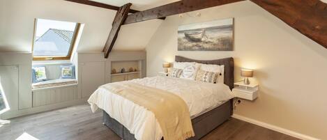 4 Schlafzimmer, Bügeleisen/Bügelbrett, Internetzugang, Bettwäsche