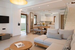 Smart TV, books, stereo