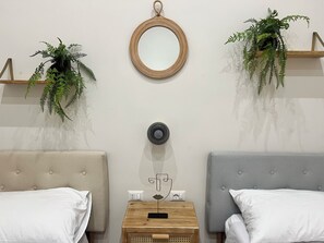 3 bedrooms, desk, iron/ironing board, travel crib