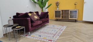 Smart TV, books - Sciò apartment-centro storico- (Napoli)