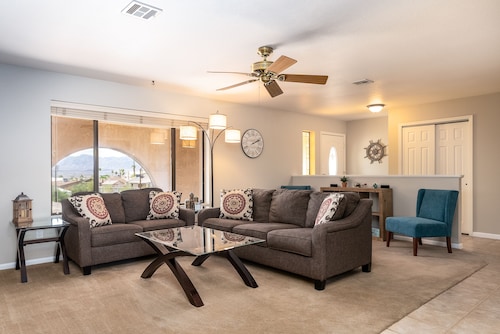 Come stay at the Pirate’s Den in Lake Havasu!