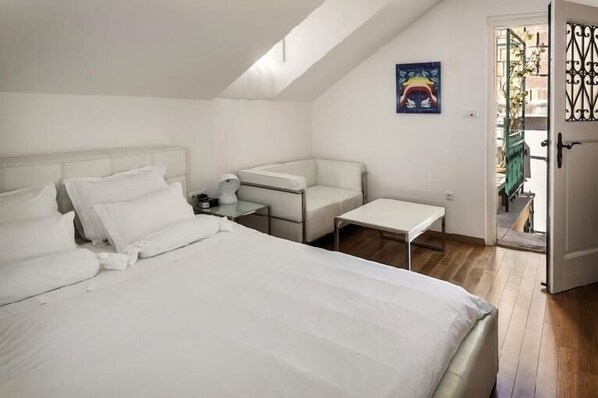1 bedroom, iron/ironing board, WiFi - Superior Studio with Terrace 902 Vijugasta Street 15 (Split)