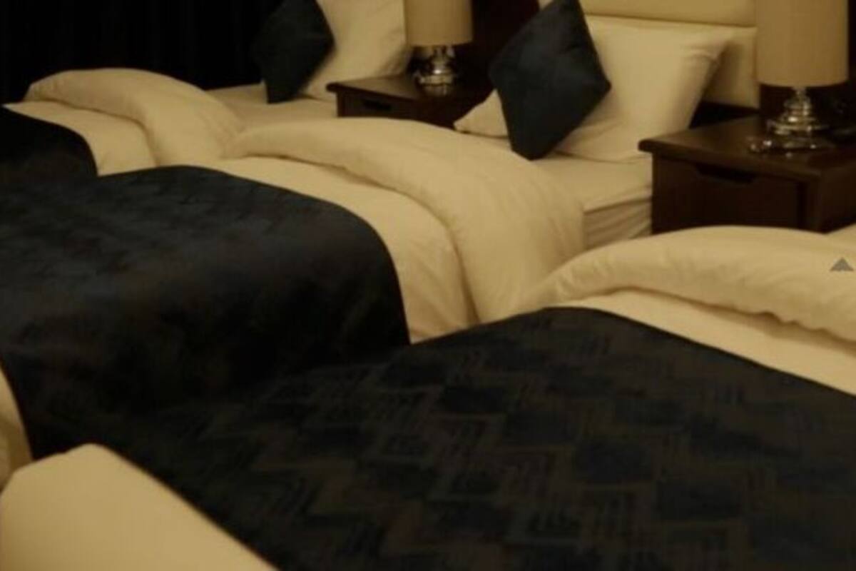 In-room safe, blackout curtains, soundproofing