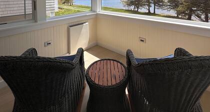 Elegant oceanfront home on Bass Harbor close to Acadia National Park