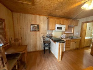 電子レンジ、コーヒー / ティーメーカー