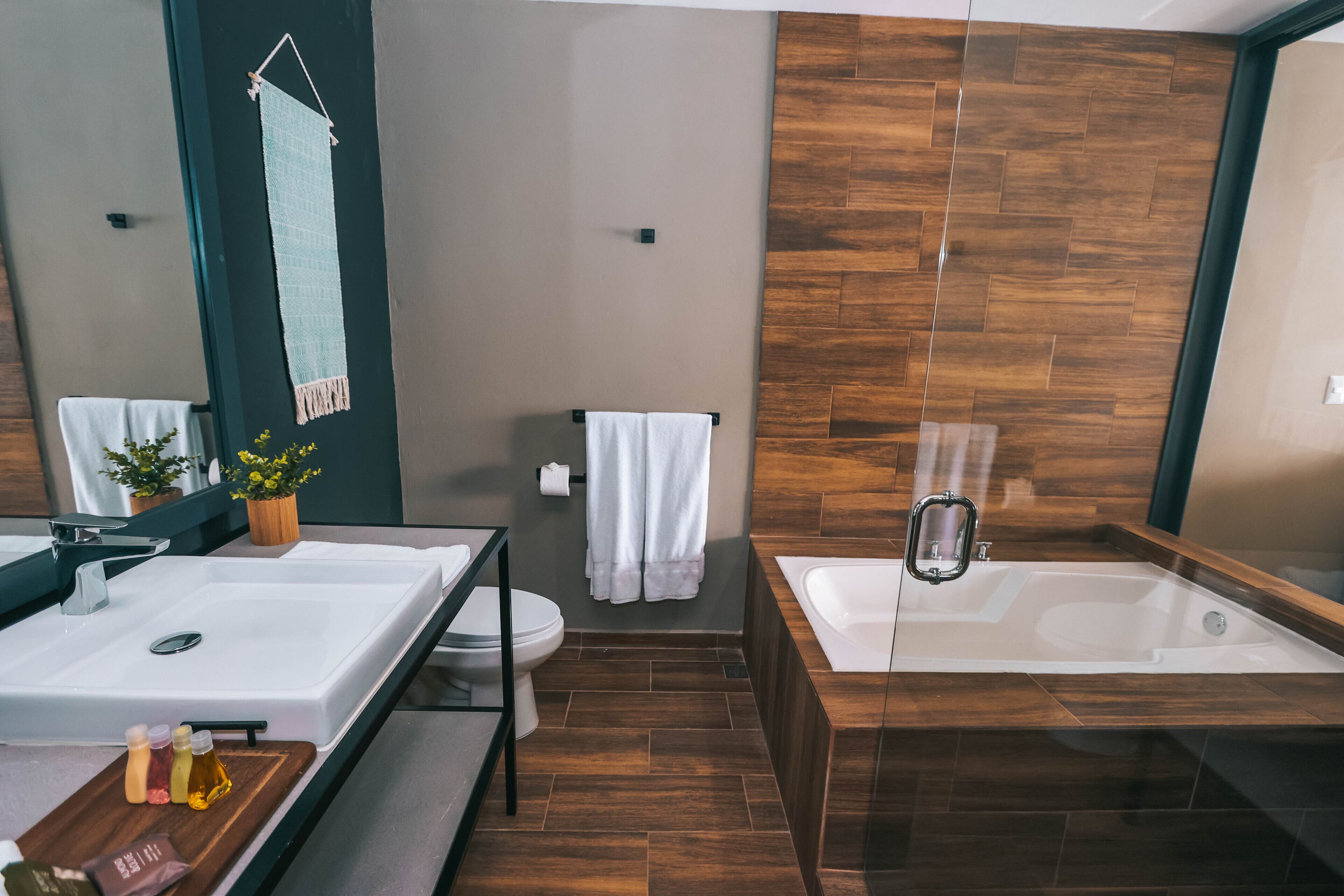 shower, rainfall showerhead, hair dryer, bidet