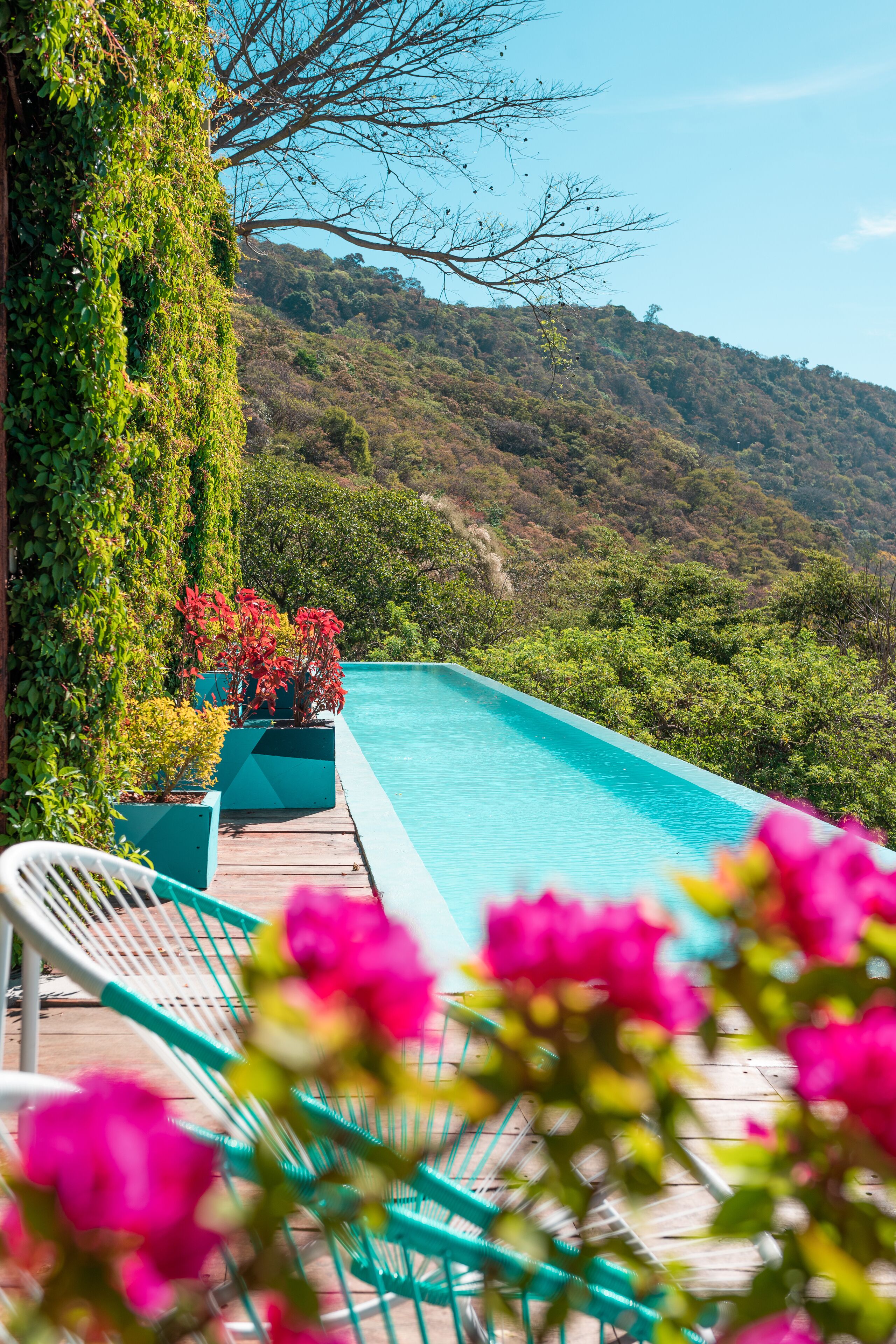 3 outdoor pools, pool umbrellas, pool loungers