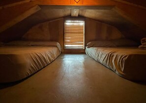 3 habitaciones, cuna de viaje, wifi y ropa de cama 