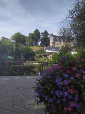 Panoramic Suite, Garden View (Suite rez de chaussée) | Miscellaneous - Les Chambres de la Belle Etoile (Valencay)