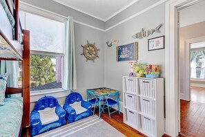 6 bedrooms, iron/ironing board, travel cot, free WiFi - The Beautiful Waterfront Boyce House (St. Augustine)