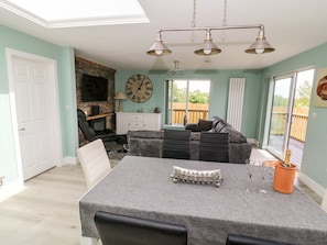 Cottage | Living room | TV