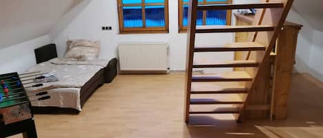 2 chambres, lit parapluie, Wi-Fi gratuit, draps fournis