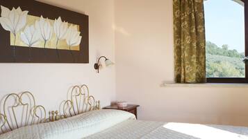 4 Schlafzimmer, Bügeleisen/Bügelbrett, kostenloses WLAN, Bettwäsche