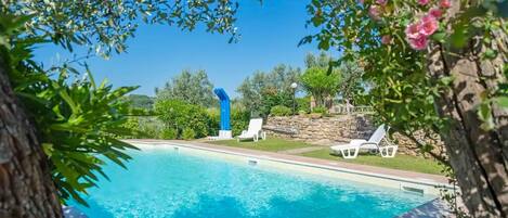 Piscina all'aperto