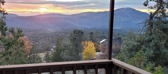 Bass Lake Heights - retreat with a million-dollar view and gateway to Yosemite. 