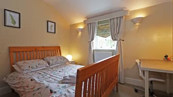 Apartamento, banheiro privativo | 2 quartos