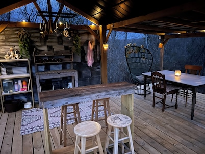  Eclectic Cabin On 20 Acres Near Red River Gorge