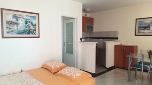 1 bedroom, iron/ironing board, free WiFi, bed sheets