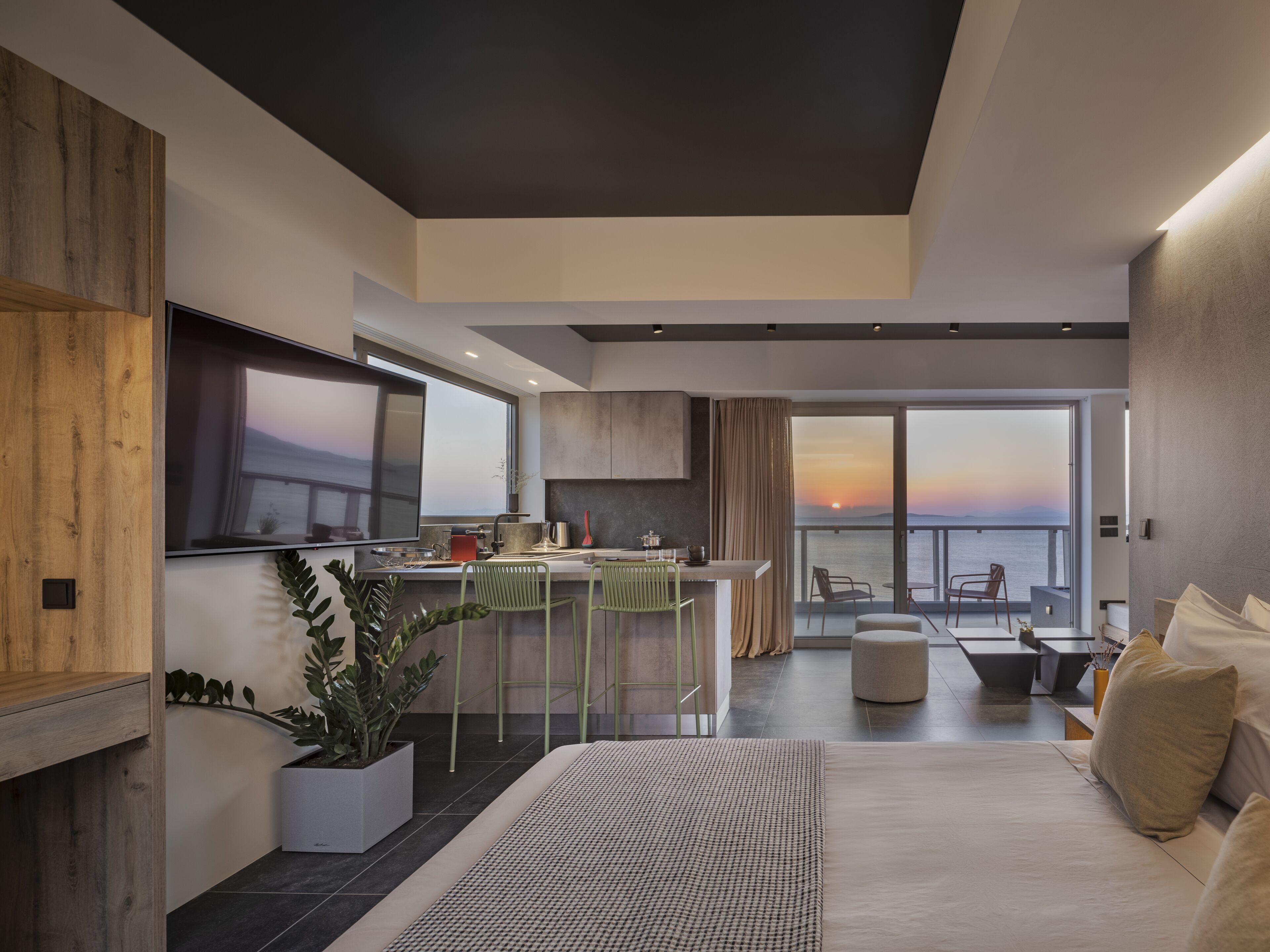 Loft Apartment, Sea View | Premium bedding, in-room safe, desk, blackout curtains