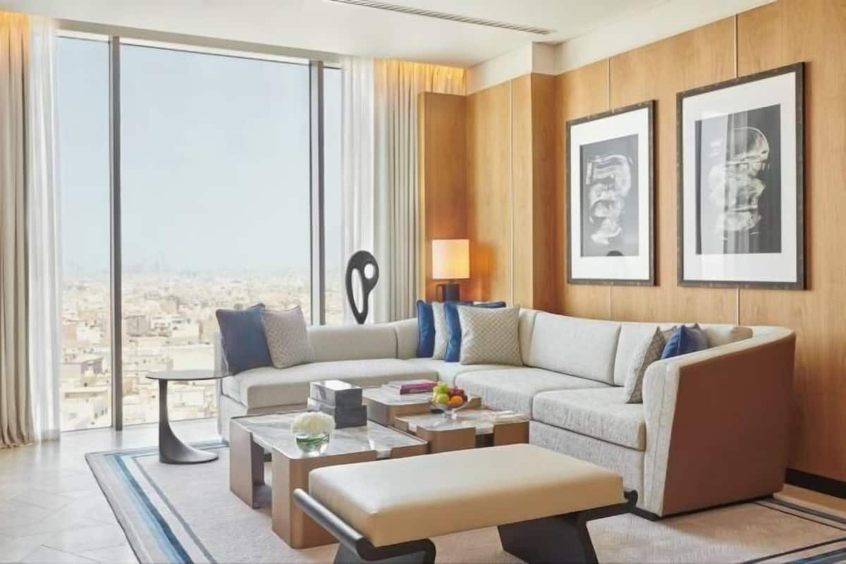 Living area | 65-inch Smart TV with digital channels, TV