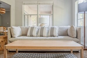 Premium Apartment, 3 Bedrooms, Kitchen (Self Check-in with Virtual Front Desk) | Living area