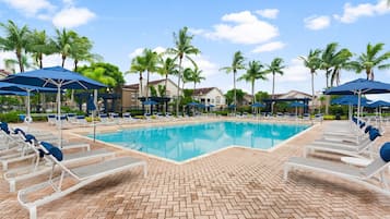 Outdoor pool, pool loungers