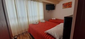 4 quartos, ferros/tábuas de passar roupa, Wi-Fi de cortesia