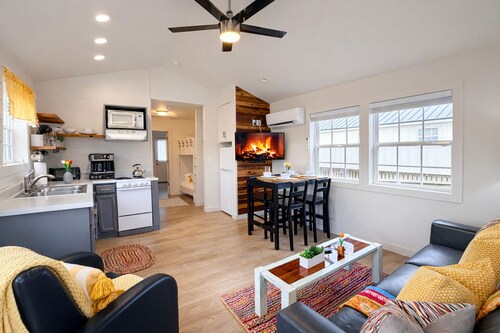 Greeter Falls Lodge Cottage #6