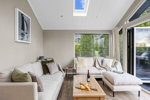 TV, stereo - The Retreat, Kentisbury Grange (Barnstaple)
