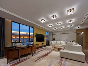 Premium Suite, 1 King Bed