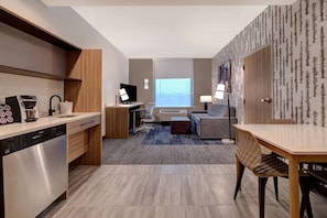 In-room safe, desk, laptop workspace, blackout drapes