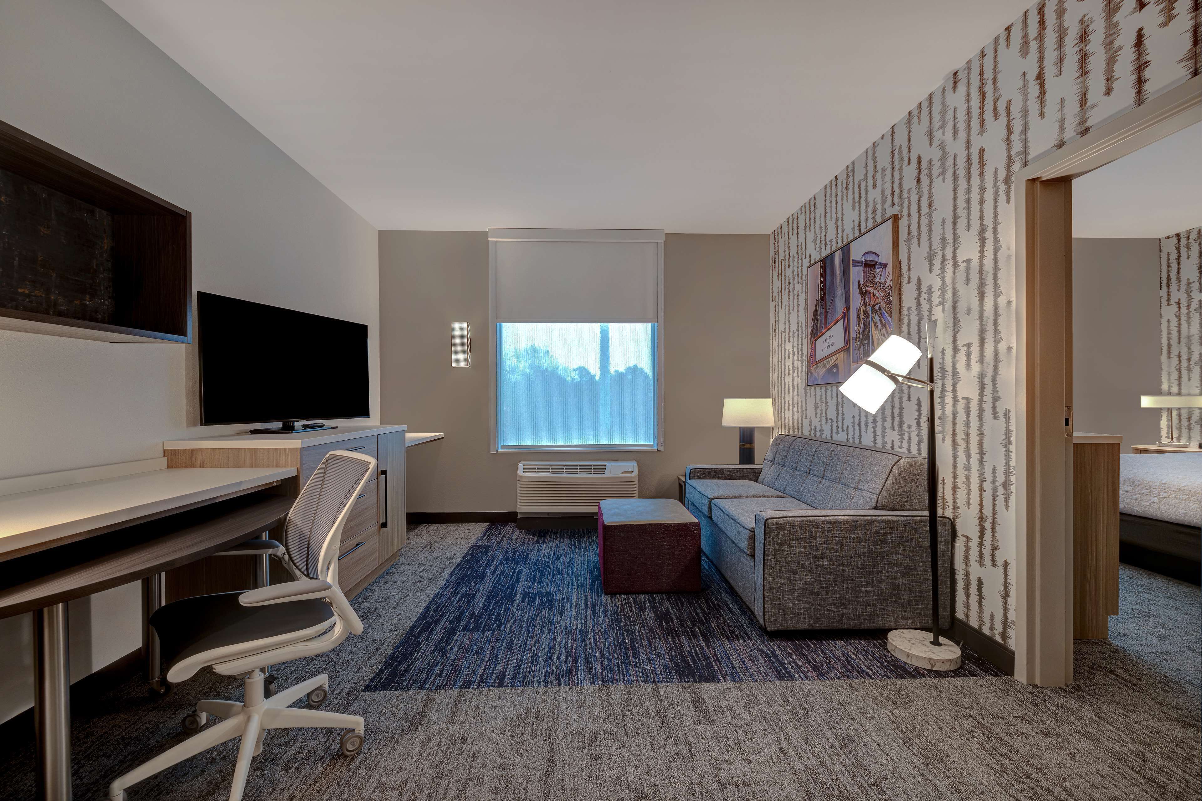 in-room safe, desk, laptop workspace, blackout curtains