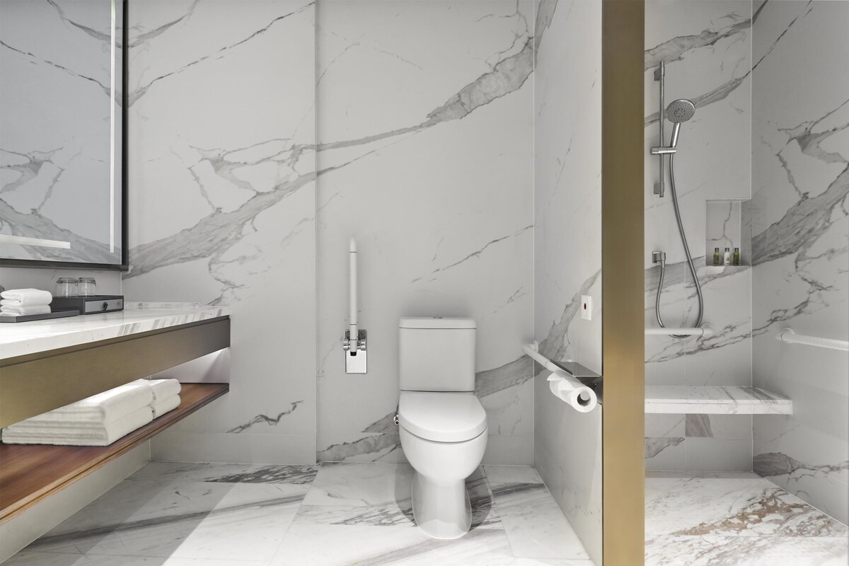 Bathroom shower