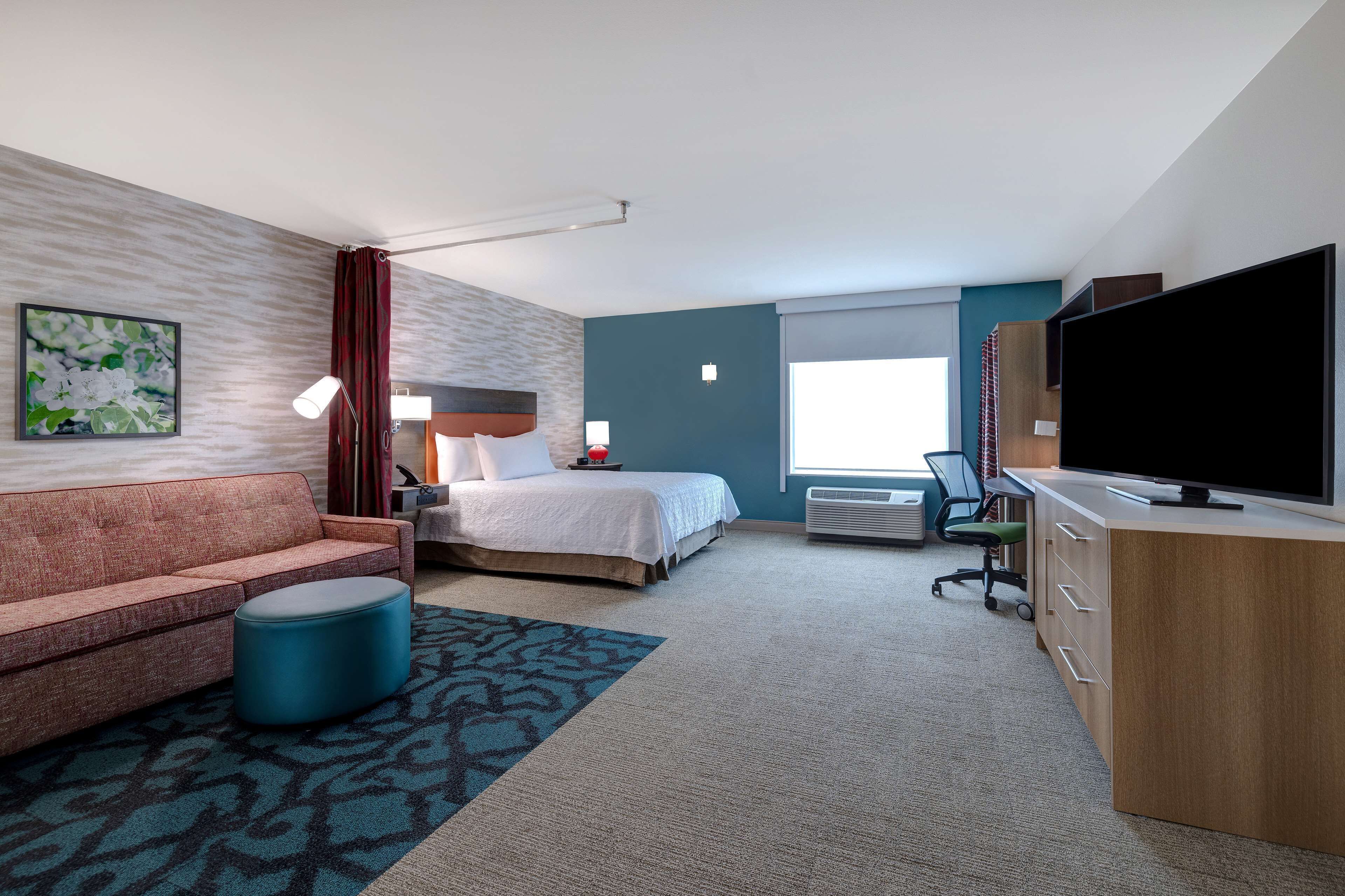 studio, 1 king bed, accessible, bathtub | living area | 55-inch lcd tv with cable channels, tv