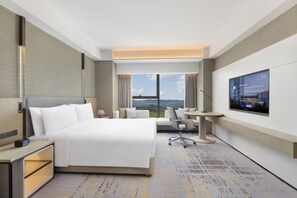 Ropa de cama de alta calidad y minibar 