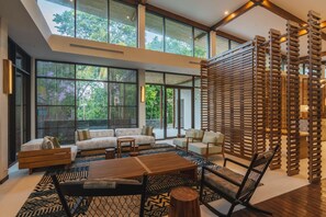 Lobby - Botanika Osa Peninsula Resort, Curio Collection by Hilton (Puerto Jiménez)