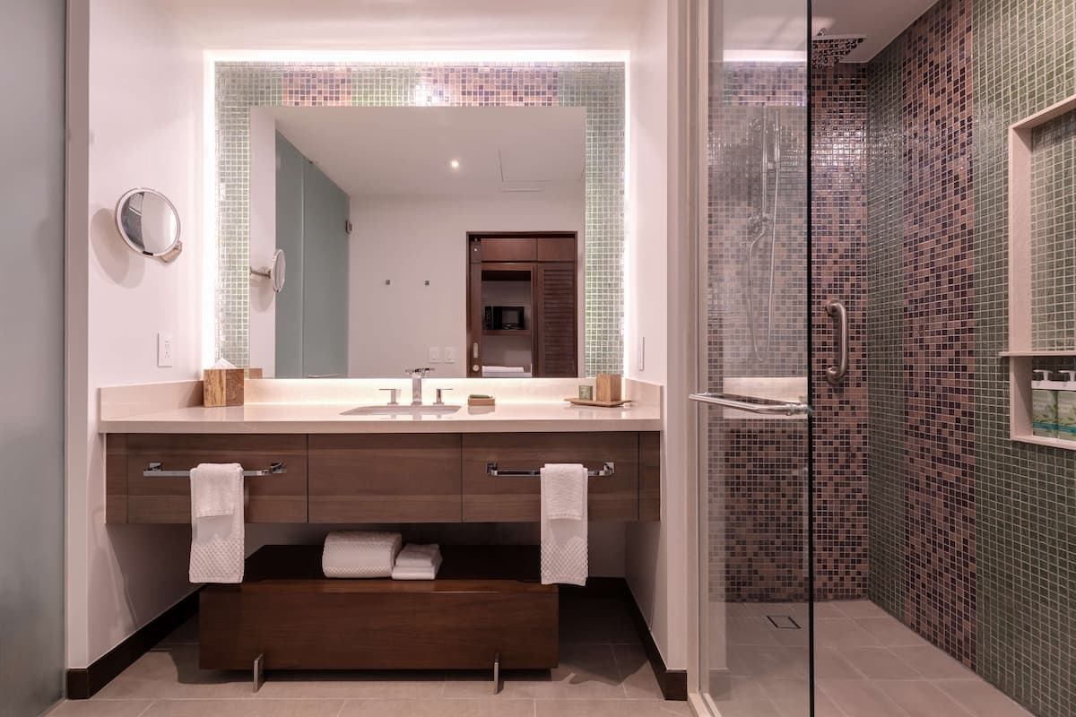 Bathroom shower