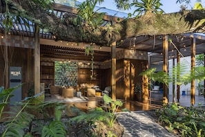 Breakfast and dinner served, garden views - Botanika Osa Peninsula Resort, Curio Collection by Hilton (Puerto Jiménez)