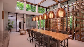 Lobby lounge, garden views, open daily