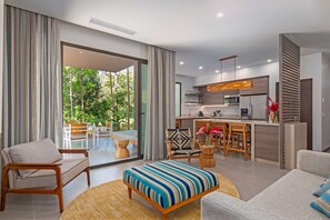 Suite, 3 Bedrooms | Living area