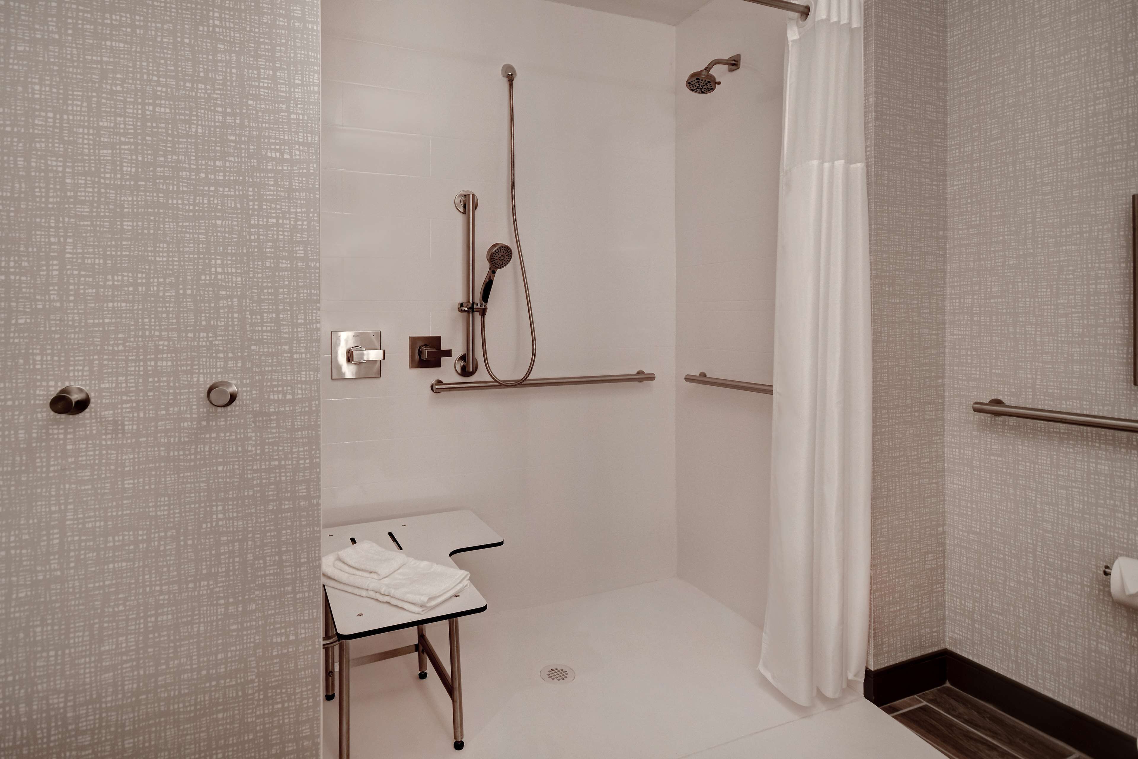 room, 1 king bed, accessible (mobility & hearing, roll-in shower) | bathroom shower