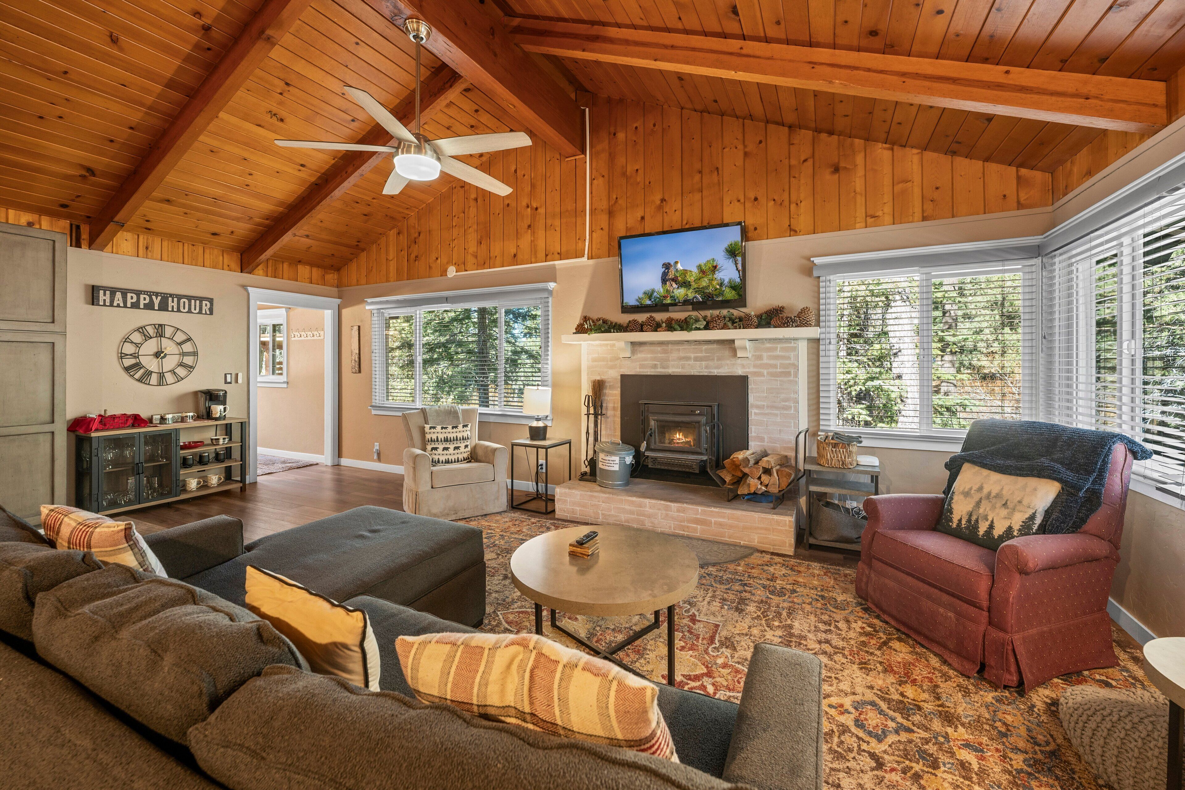 Smart TV, fireplace, table tennis