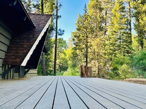 Terrace/patio - Peaceful Pines Panorama - Game Room, Air Hockey, Ping Pong, Fireplace (Big Bear Lake)